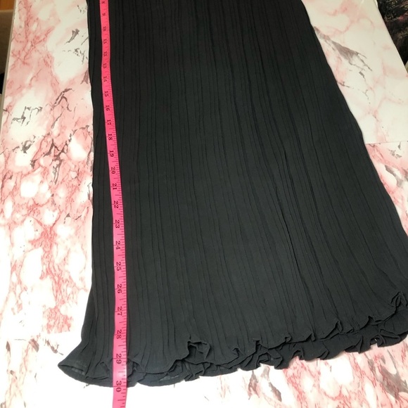 Beyond Words Pleated Jumpsuit with Belt size L - Picture 7 of 7